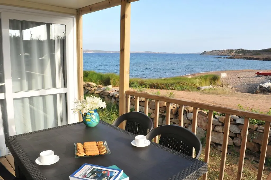 ** مكان تخييم Abbatoggia Village لا ماداّلينا إيطاليا